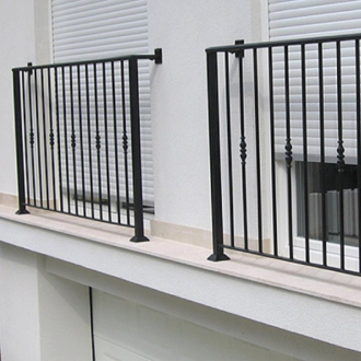 Ograde od kovanog gvožđa za terase i balkone